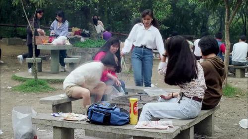 四川音乐老师吃瓜事件