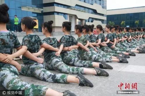 潍坊军训舞蹈吃瓜事件,吃瓜群众热议背后的真相